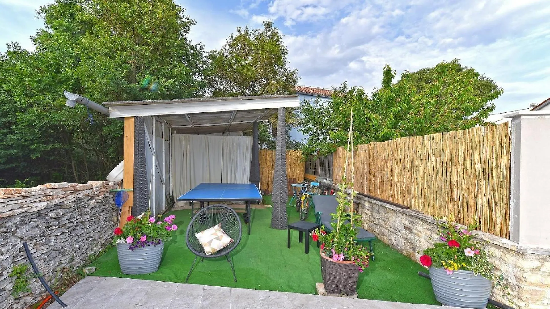 Ferienhaus Mit Privatpool Fuer 6 Personen Ca 120 Qm In Paradiz Bei Vodnjan, Istrien Suedkueste Von Istrien 0*, Vodnjan Croatia